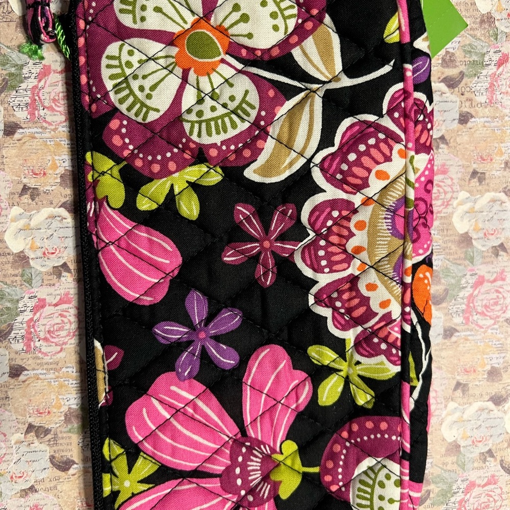 Vera Bradley wristlet - Picture 4 of 4